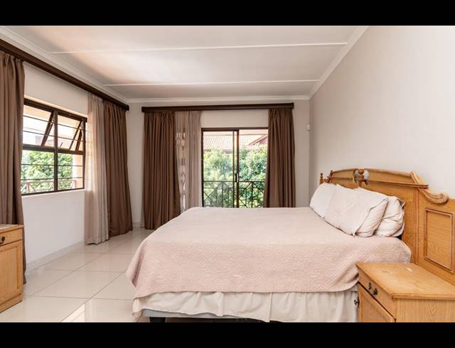 5 BEDROOM HOUSE FOR SALE IN BALLITO CENTRAL